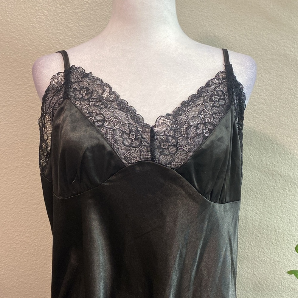 Elegant Black Lace Nightgown, Long Women sleepwear Dress,Satin Dress - Picture 2 of 7